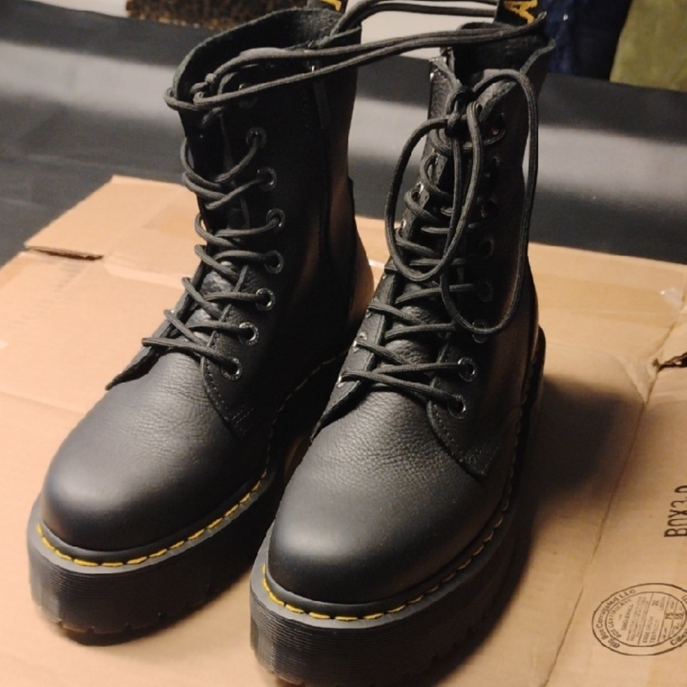 Dr. Martens Black Jadon Women's Sz 9